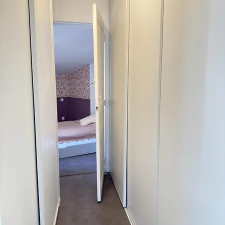 Valras-loc Coquet Refait A Neuf Avec Terrasse, A Neuf Au Coeur De Apartment *
