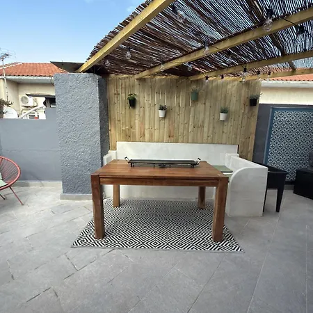 Valras-loc Coquet Refait A Neuf Avec Terrasse, A Neuf Au Coeur De *