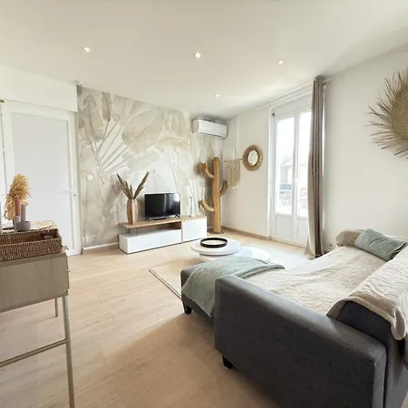 Apartment Valras-loc Coquet Refait A Neuf Avec Terrasse, A Neuf Au Coeur De *