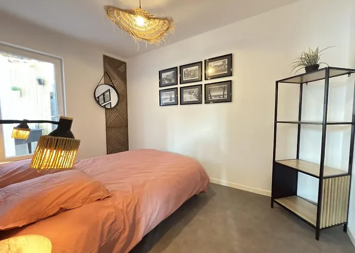 Valras-loc Coquet Refait A Neuf Avec Terrasse, A Neuf Au Coeur De Apartamento